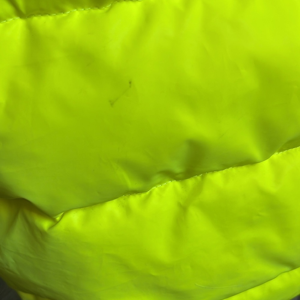New unisex neon yellow DKNY winter coat. Size XXL - Picture 13 of 13
